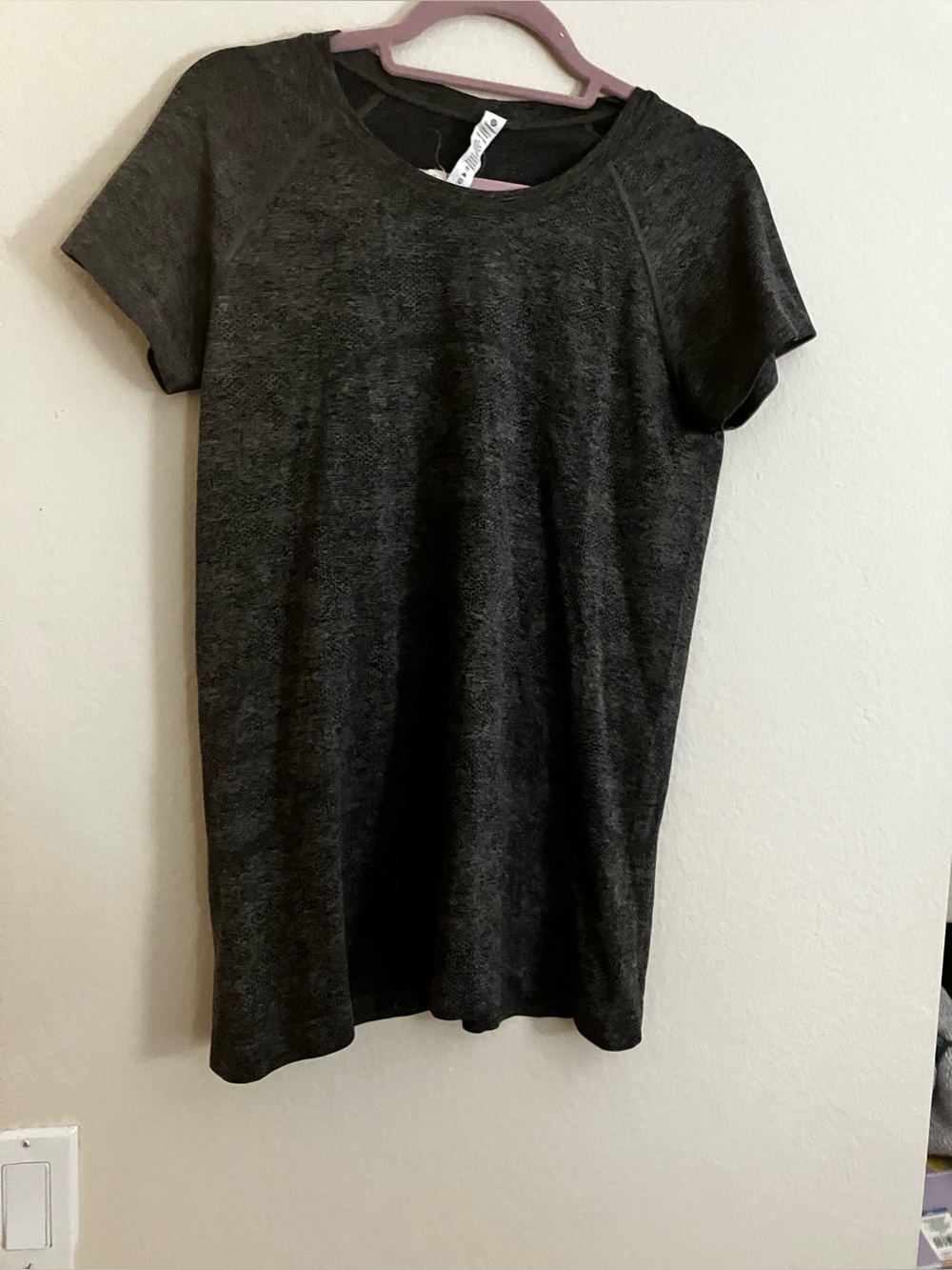 Lululemon Swiftly Tech SS T-Shirt Charcoal Grey Heather Mesh Pattern - Size 12